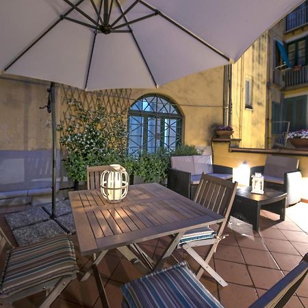 Le Terrazze Sul Cortile Apartman Salerno Kültér fotó