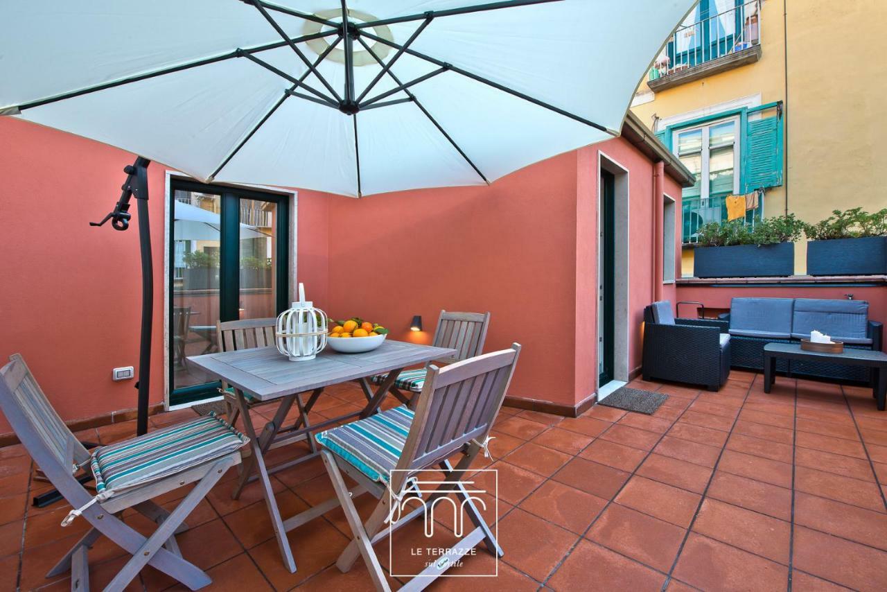 Le Terrazze Sul Cortile Apartman Salerno Kültér fotó