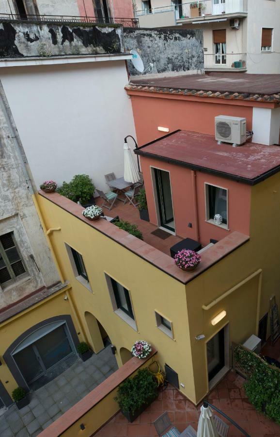 Le Terrazze Sul Cortile Apartman Salerno Kültér fotó
