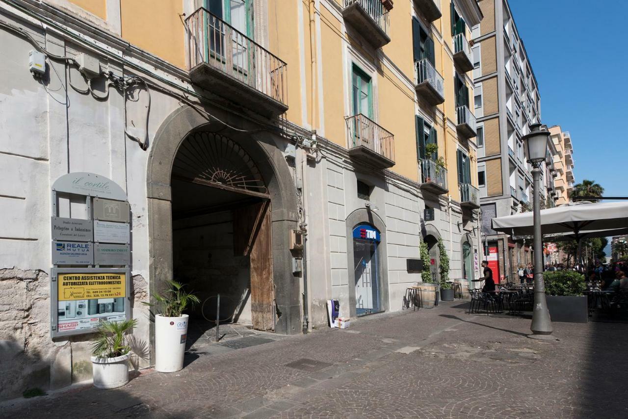 Le Terrazze Sul Cortile Apartman Salerno Kültér fotó
